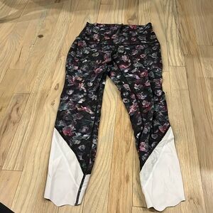 Lululemon floral wunder under leggings